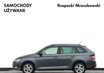 Skoda Fabia III Kombi Facelifting 1.0 TSI 95KM 2021 Skoda Fabia 1.0TSI 95KM Ambition Plus, Kamera Cofania, Czujniki Parkowania, zdjęcie 7