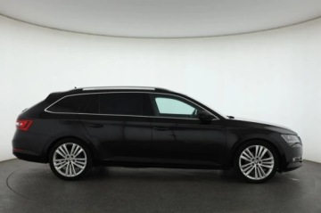 Skoda Superb III Kombi 1.6 TDI 120KM 2016 Skoda Superb 1.6 TDI, Navi, Xenon, Bi-Xenon, zdjęcie 5