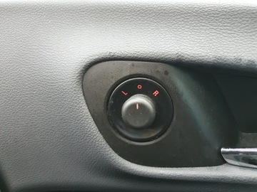 PRZEŁĄCZNIK REGULACJI LUSTEREK OPEL ZAFIRA C