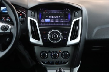 Ford Focus III Hatchback 5d 1.0 EcoBoost 125KM 2013 Ford Focus 1.0 EcoBoost, Salon Polska, Serwis ASO, zdjęcie 12