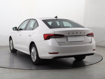 Skoda Octavia IV Liftback 1.0 TSI EVO 110KM 2021 Skoda Octavia 1.0 TSI, Salon Polska, Klima, zdjęcie 3