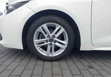 Toyota Corolla XII Hatchback 1.8 Hybrid 122KM 2019 Toyota Corolla GwarancjaKamera Cofania, cyfrowe zegary, Bezwypadkowa, Salo, zdjęcie 17