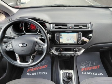 Kia Rio III Sedan Facelifting 1.4 DOHC CVVT 109KM 2016 Kia Rio Navi Kamera Klimatronik Sensor Podgrzewana kierownica PDC Alu 1.4, zdjęcie 17