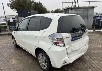 Honda Jazz III 2014 Honda Jazz 1.3 IMA Hybrid 1 rej. 032015r automat 1.3 Hybryda 98KM, zdjęcie 3