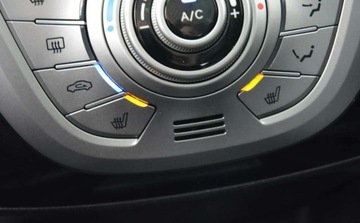 Hyundai ix20 Mikrovan 1.4 CVVT 90KM 2011 Hyundai ix20 Hyundai ix20 1.4 Premium 1.4 Benzyna 90KM, zdjęcie 7