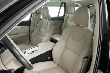 Volvo XC90 II SUV 2.0 T8 Twin Engine 390KM 2019 Volvo XC90 2.0 T8 AUT AWD - plug-in, zdjęcie 6