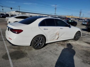 Mercedes Klasa E W213 2022 Mercedes-Benz Klasa E 350, 2022r., 2.0L, zdjęcie 2