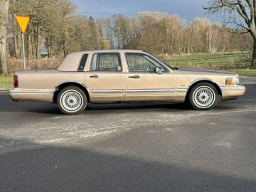 Lincoln Town Car II 1991 Lincoln Town Car Executive Series 1991, zdjęcie 7