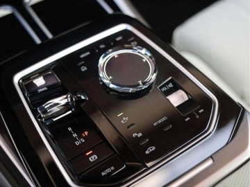 BMW Seria 7 G70 Sedan 3.0 40d 299KM 2025 BMW Seria 7 740d xDrive Sport Sedan 3.0 (299KM) 2025, zdjęcie 11