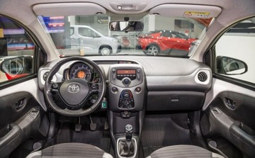 Toyota Aygo II Hatchback 3d Facelifting 1.0 VVT-i 72KM 2019 Toyota Aygo 1.0 VVT-i X-play Benzyna 72KM, zdjęcie 5
