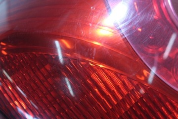 SVĚTLO LEVÝ ZADNÍ TOYOTA AVENSIS II T25