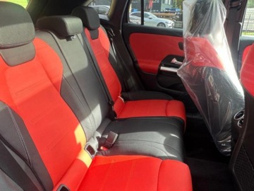 Mercedes GLA II Off-roader Facelifting 1.3 200 163KM 2025 MERCEDES-BENZ GLA 200 AMG Line Suv 1.3 (163KM) 2025, zdjęcie 9