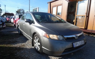 Honda Civic VIII Sedan 1.8 i-VTEC 140KM 2006