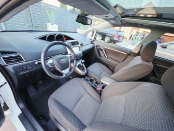 Toyota Verso Minivan Facelifting 1.6 D-4D 112KM 2014 Toyota Verso ___Premium___1.6 D-4D 112KM___LED Navi Kamera Panorama___ 1.6, zdjęcie 5