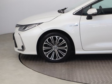 Toyota Corolla XII Sedan 1.8 Hybrid 122KM 2019 Toyota Corolla 1.8 Hybrid, Salon Polska, zdjęcie 14