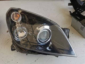 Prawa Opel Astra III H Bi-Xenon Skretny EURO