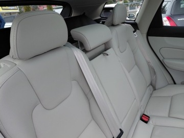 Volvo XC60 II 2023 Volvo XC 60 Lift mHEV Automat Kamera 360 Skora Panorama Radar 2.0 Benzyna, zdjęcie 19