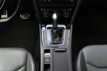 Volkswagen Arteon Fastback 2.0 TDI 150KM 2018 VW Arteon 2.0 TDI, Salon Polska, Serwis ASO, zdjęcie 15
