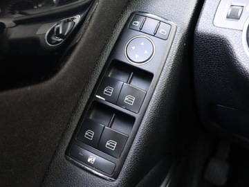 Mercedes Klasa C W204 Limuzyna 2.2 200 CDI 136KM 2009 Mercedes C C 200 CDI, Klima, Klimatronic, zdjęcie 14