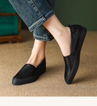 КОЖАНЫЕ ТУФЛИ НА ПЛОСКОЙ СТЕКЛИКЕ Miss