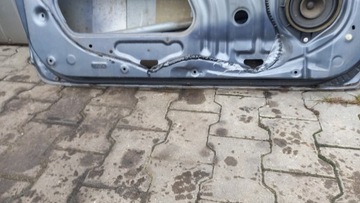 DVEŘE LEVÉ PŘEDNÍ TOYOTA YARIS 04R HB 3D