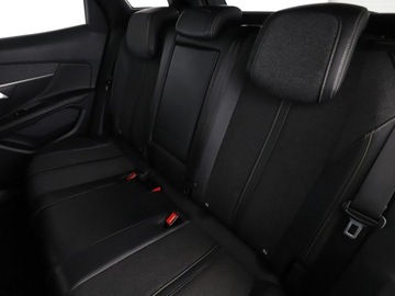 Peugeot 3008 II Crossover 2.0 BlueHDi 150KM 2017 Peugeot 3008 virtual cocpit full LED półskóra, zdjęcie 16