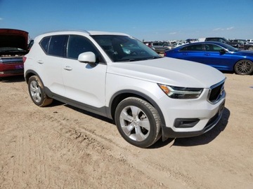 Volvo XC40 2021 Volvo XC 40 T5 Momentum 2021 2.0l 2.0 Benzyna 248KM, zdjęcie 4