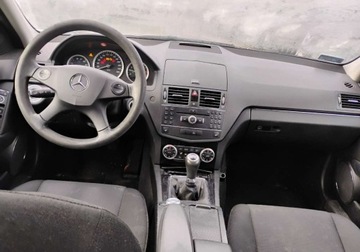 Mercedes Klasa C W204 Limuzyna 1.8 180 K 156KM 2008 Mercedes-Benz Klasa C 11.2008. 1.8 Benzyna. Uszkodzony przod. Jezdzi. 1.8, zdjęcie 5