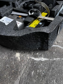 122 AUDI VW КОЛЕСНАЯ ВСТАВКА ИЗ ПЕНОСТРОЕНИЯ ПОДЪЕМНИКА КОМПРЕССОРА 8P0012109F