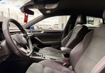 Volkswagen Arteon Fastback Facelifting 2.0 TDI 200KM 2023 Volkswagen Arteon 2024 Hak Dynamic Light Kamera Easy Open Masaz Salo, zdjęcie 26
