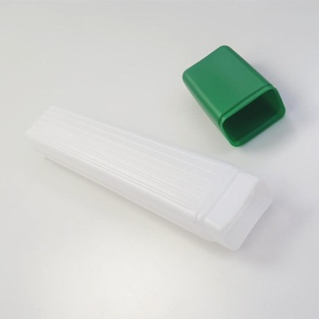 2 пластиковых контейнера, туба, швейный контейнер,