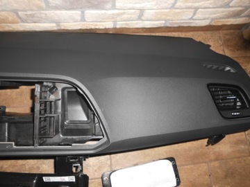 Консоль SEAT ATECA ПОСЛЕ ПОДЪЕМА + 3 подушки безопасности