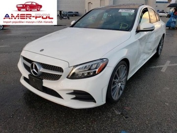 Mercedes Klasa C W205 2019 Mercedes-Benz Klasa C MERCEDES-BENZ C 300, 2019r., 2.0L, uszkodzony bok 2.0