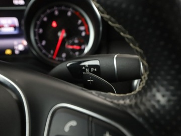 Mercedes Klasa A W176 Hatchback 5d Facelifting 220 184KM 2017 Mercedes A 220 4x4 automat full LED półskóra,, zdjęcie 31