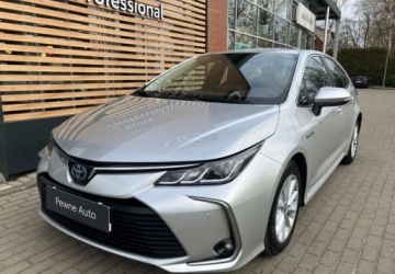 Toyota Corolla XII Sedan 1.8 Hybrid 122KM 2022 Toyota Corolla Toyota Corolla 1.8 Hybrid Comfort 1.8 Hybryda 122KM