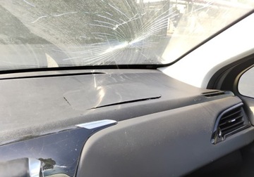 Peugeot 208 I Hatchback 5d Facelifting 1.6 BlueHDi 75KM 2017 Peugeot 208 2017r, Salonowy. 1.6 HDI. Uszkodzony przod. Jezdzi. 1.6 75KM, zdjęcie 14