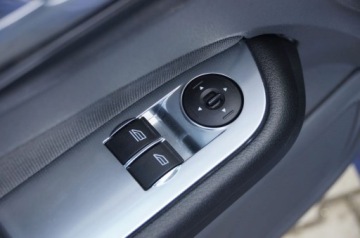 Ford Focus II Hatchback 5d 2.5 Duratec ST 225KM 2010 Ford Focus ST 2.5 Benzyna 225 KM, Klimatronic, Ksenon, Maly przebieg 2.5, zdjęcie 19