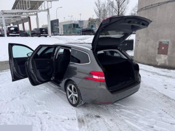 Peugeot 308 II SW 1.2 PureTech 130KM 2017 Peugeot 308 1.2 PureTech 130km GPF Stop &amp; Start Active Business-Paket 2017r, zdjęcie 3
