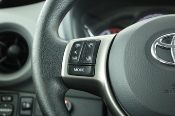 Toyota Yaris III Hatchback 5d Facelifting 2017 1.5 Dual VVT-iE 111KM 2018 Toyota Yaris 1.5 Dual VVT-i, Salon Polska, zdjęcie 13