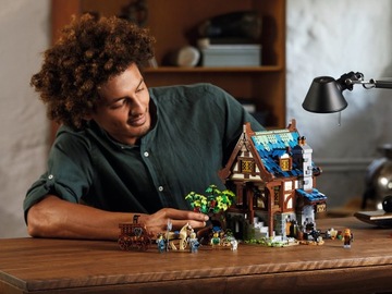 LEGO IDEAS BRICKS СРЕДНЕВЕКОВАЯ КУЗНЕВАЯ МАСТЕРСКАЯ 21325