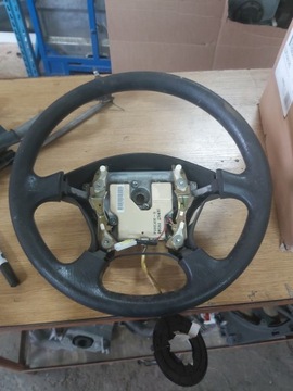 VOLANT NISSAN ALMERA