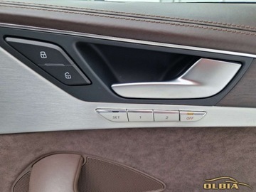 Audi A8 D4 Sedan Facelifting 3.0 TDI 262KM 2016 Audi A8 Quattro LedXenonMatrix Skory Audi Design Selection 3.0 Diesel, zdjęcie 32