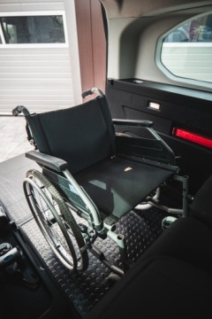 Opel Combo E Kombivan 1.5 Diesel 102KM 2021 Opel combo przewóz osoby na wózku rampa pfron, zdjęcie 7