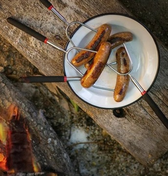WIDEŁKI KIJE NA KIEŁBASĘ DO OGNISKA SKŁADANE Widel