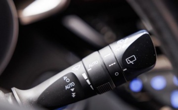 Toyota C-HR I Crossover 1.8 Hybrid 122KM 2019 Toyota C-HR 1.8 Hybrid Selection 1.8 Hybryda 122KM, zdjęcie 33