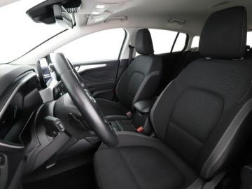 Ford Focus IV Kombi 2.0 EcoBlue 150KM 2019 Ford Focus led automat navi grzane fotele auto, zdjęcie 12