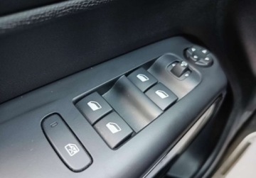 Citroen C5 Aircross I SUV Facelifting 1.2 PureTech 131KM 2023 Citroen C5 Aircross 1.2 130KM Shine AT8 Kamera Mirrorlink LED SerwisASO Sa, zdjęcie 21