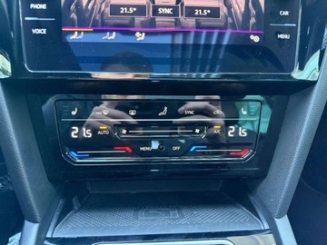 Volkswagen Passat B8 Variant Facelifting 2.0 TDI SCR 200KM 2022 Volkswagen Passat 2.0TDI 200KM Elegance DSGKameraMATRIXACCNiski PrzebiegAS, zdjęcie 30