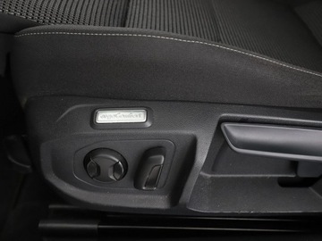 Volkswagen Arteon Fastback 2.0 TDI 150KM 2018 Volkswagen Arteon automat navi PDC-kamera, zdjęcie 39