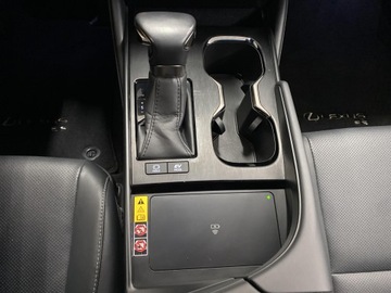 Lexus ES VII (XV70) Sedan Facelifting 300h 218KM 2023 Lexus ES 300h F Sport Design Lexus ES 300h F Sport, zdjęcie 19